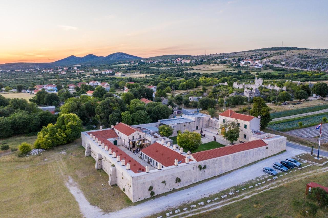 Heritage Hotel Maskovica Han Pakoštane エクステリア 写真